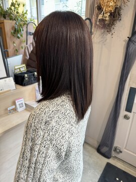 スアバイキキ(SuA by kiki.) レイヤーボブ/外ハネボブ/大人ショート/ニュアンスカラー[千葉]