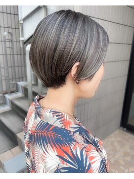 バブ バイネオリーブ(Bab by neolive) ショートハイライト/シルバー/グレージュ/アッシュグレー