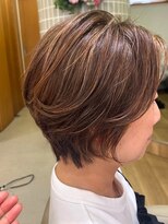 ユウヘアー 三軒茶屋店(U Hair)&nbsp;【UHair】白髪ぼかしハイライト/大人可愛いショート