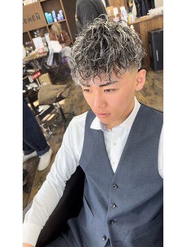 ブレーメン(BREMEN) スペインカール　バロックパーマ　ホワイトメッシュ