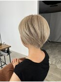 白髪ボカしカラーと丸みショート