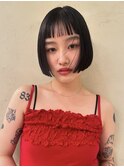 ぱつっとボブ・ショート/タッセルボブ/くびれ/20代/ぱっつん