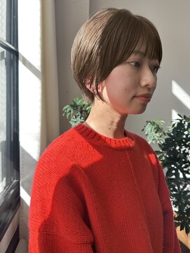 ラリカ(La Rica) ショートボブ　ショート　小顔　オリーブグレー　ブリーチ