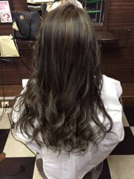 ヘアーメイク エイトボール(HAIR MAKE EIGHT BALL) 外国人風カラー