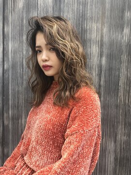 エミュスト(Emuest) 【Emuest心斎橋】個性的エッジハイライト×無造作ラフウェーブ