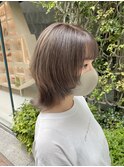 ベージュカラー イメチェン ウルフカット
