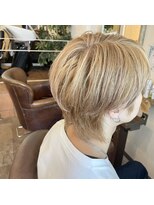 ジィップクリニカ(Zip clinica) ハイトーンカラー ミルクティーベージュ 担当木村