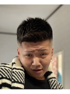 ピシャッとニ代目銀二郎 スキンフェードカット【広島/理容室/バーバー】