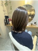 細めハイライト×アッシュベージュカラー