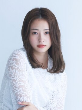 ララルーモ(LaＬaｒＯomo) 20代30代女子に似合う×髪質改善ミディアムローレイヤー