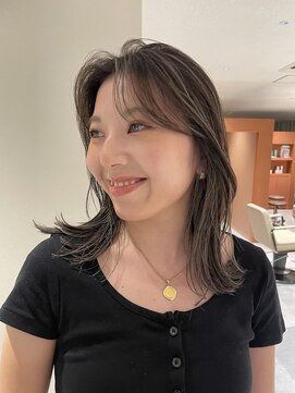 ノラギンザユー(NORA GINZA/U) 細めグレージュハイライト