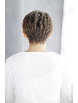 シュシュット(chouchoute) レイヤーカットウェットヘアデザインカラーオリーブベージュ/179
