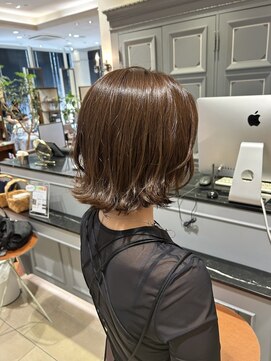 ビュートリアム 梅田(BEAUTRIUM) 外はねボブスタイル