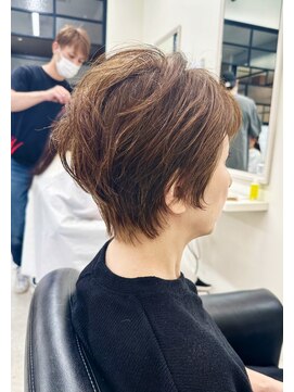 ドゥワドフェマスタ(Doigt de fee Mstar) 癖毛活かしショート