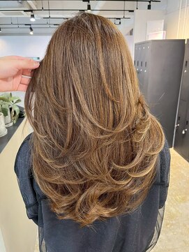 メリー オオサカ(Merly Osaka) warm beige × layer cut