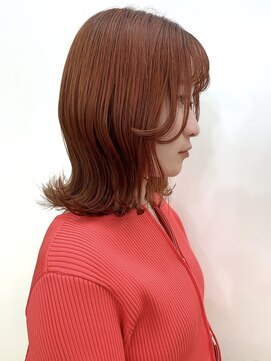 クート(kuuTo) 外ハネミディ　オレンジブラウン