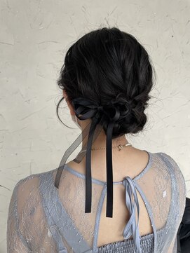 チャルム (Charom) シニヨン