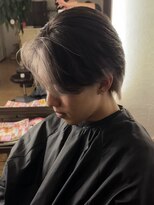 ゼウス(Zeus.)&nbsp;海外ヘアーメンズカットホワイトカラー