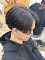 ボンドストーリールミエール(Bond Story lumiere)&nbsp;毛流れセンターパート毛流れパーマ眉毛刈り上げラウンドマッシュ