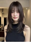 ミディアムレイヤー顔周りカットハッシュカットフレンチバング