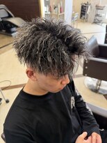 レム 長野(REM)&nbsp;人気No.1 ホワイトメッシュ×ツイストパーマ  丸山