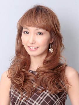 ソシエ アヴェダ さいたま新都心店(SOCIE AVEDA) ワイドな毛先が遊ぶフェミニンカール［さいたま新都心駅]