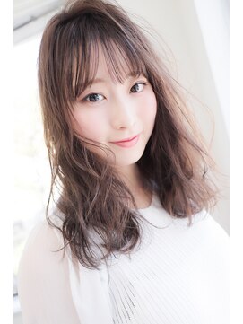 ヘアメーク ヴォリオ(hair make Voglio) 寒色系カラーのセミロングスタイル