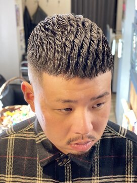バーバー スタジオ ラフテル(Barber Studio RAFTEL) クロップスタイル