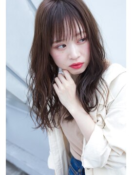 リコ ヘアアンドリラクゼーション(LICO HAIR&RELAXATION) シースルーバングにロングウェーブでモテヘア