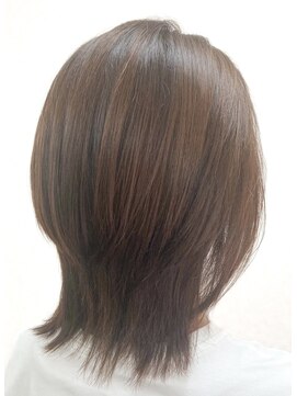 黄ぐまくん美容室 ミディアムレイヤー