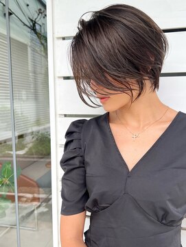 トルネード(TORNADO) 外国人風前下がりショートボブフェイスレイヤー　n8.24
