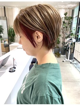 ステアケース 武蔵小杉店(stair:case) 大人くびれショート/インナーカラーハイライト/髪質改善30代40代