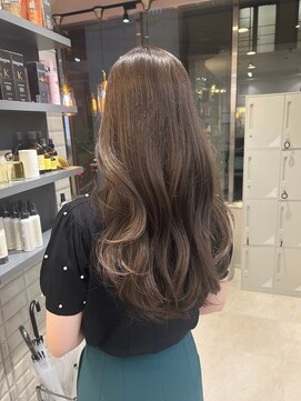 リリー(Lilley) 【lilley 稲永麻衣】ブリーチなしカラー+レイヤー+天神韓国ヘア