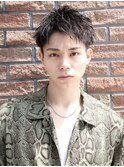 アップバング束感ショート刈り上げツーブロックツイストパーマ