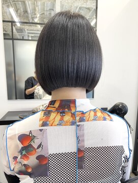 サロウィン 池袋(SALOWIN) ぱつっとボブ × 透明感ブルーブラック × 髪質改善 #323