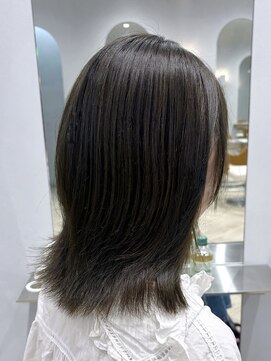 ティエラ 原宿 表参道(Tierra) 【Tierra美侑】ブリーチ無し最強の赤み消しオリーブグレージュ