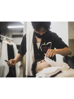 【当日割◎/口コミ◎/21時まで営業】ネオクラシックなバーバー ・ハンサムなメンズカット/フェード/パーマ