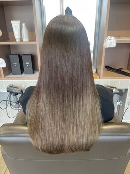 フーコー 小倉魚町店 (fuhcoh)の写真/〈小倉〉パヤつく毛や湿気対策に！髪質を見極める『美容液ストレート』で、癖を伸ばし理想の艶髪へ♪
