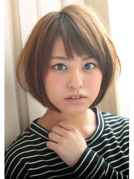 エイミーバイアフロート(amie  by afloat) 大人可愛いナチュラル前下がりショートボブ◎