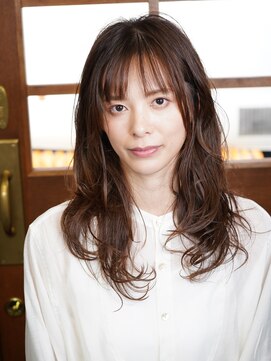 ウィーク 梅田(UiiC) スタイリングが楽ちん。ふんわり優しいパーマスタイル