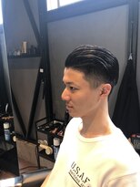 カレンズオブスタイル(CURRENNS OF STYLE) スリックバック フェードカット かき上げヘア