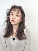 パーマ風スタイリング/グレージュ