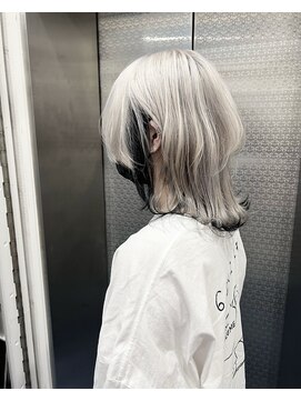 ホワイト 梅田(white) アウターカラー★ホワイト×ブラック