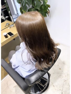 エイト 藤沢店(EIGHT fujisawa) EIGHT fujisawa 藤沢店　柳原秀　イルミナベージュ［藤沢］