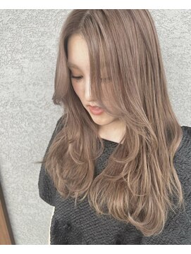 ヒペリカム(hypericum) “透明感女性”10代～30代