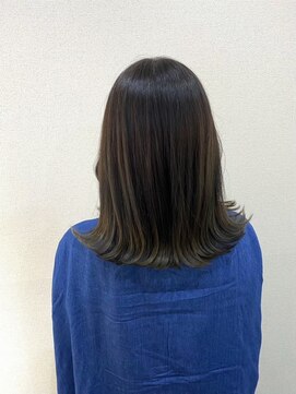 美容室 フォーリア Foglia ミディアムボブ　グラデーションカラー