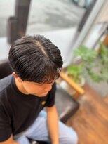 ヘアーワークス ボナ(HAIR WORKS bona.)&nbsp;センター分けメンズのシースルーバング ニュアンスパーマ