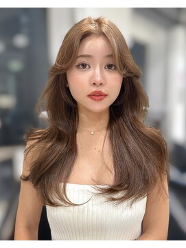 ジーナ 渋谷本店(Zina) 顔周りレイヤーベージュ