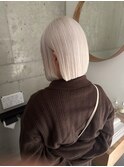 ホワイト