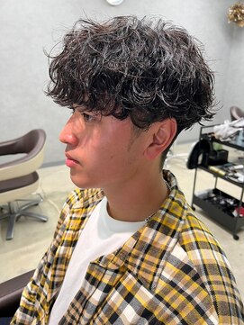 リット×ベリエ(Lit.×belier) 鹿児島ツイストスパイラルパーマセンターパート波巻きパーマ30代